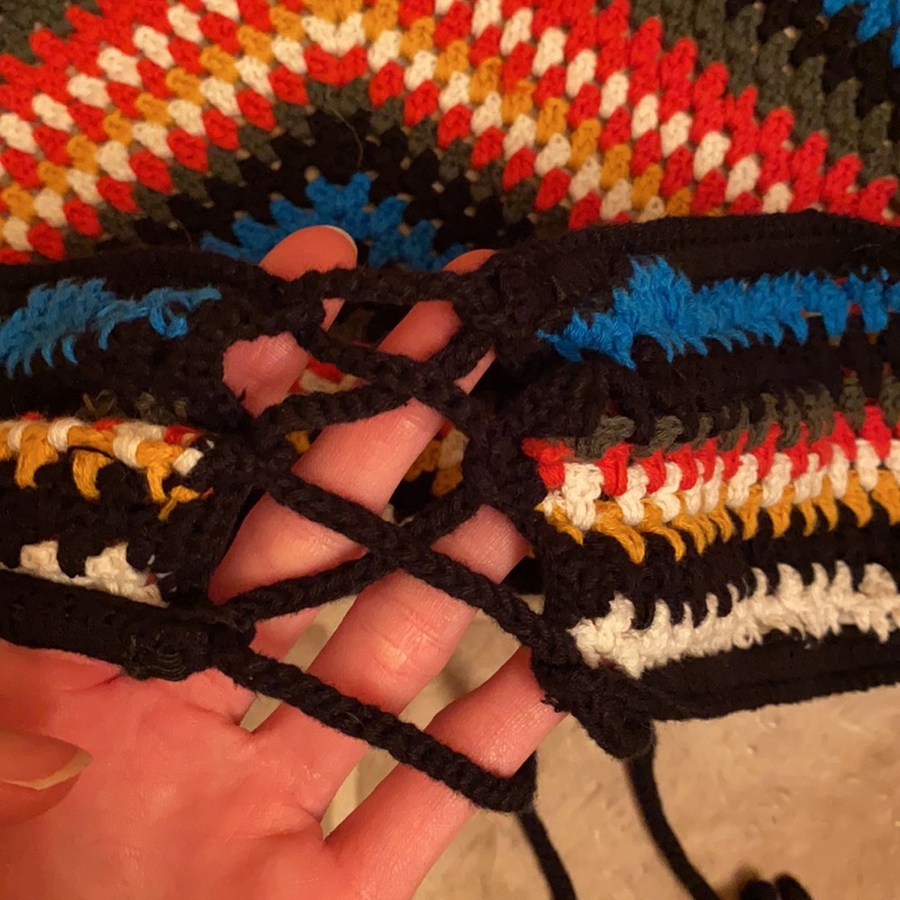 3 for $15! Forever21 Crochet Halter Crop Top - Picture 4 of 16
